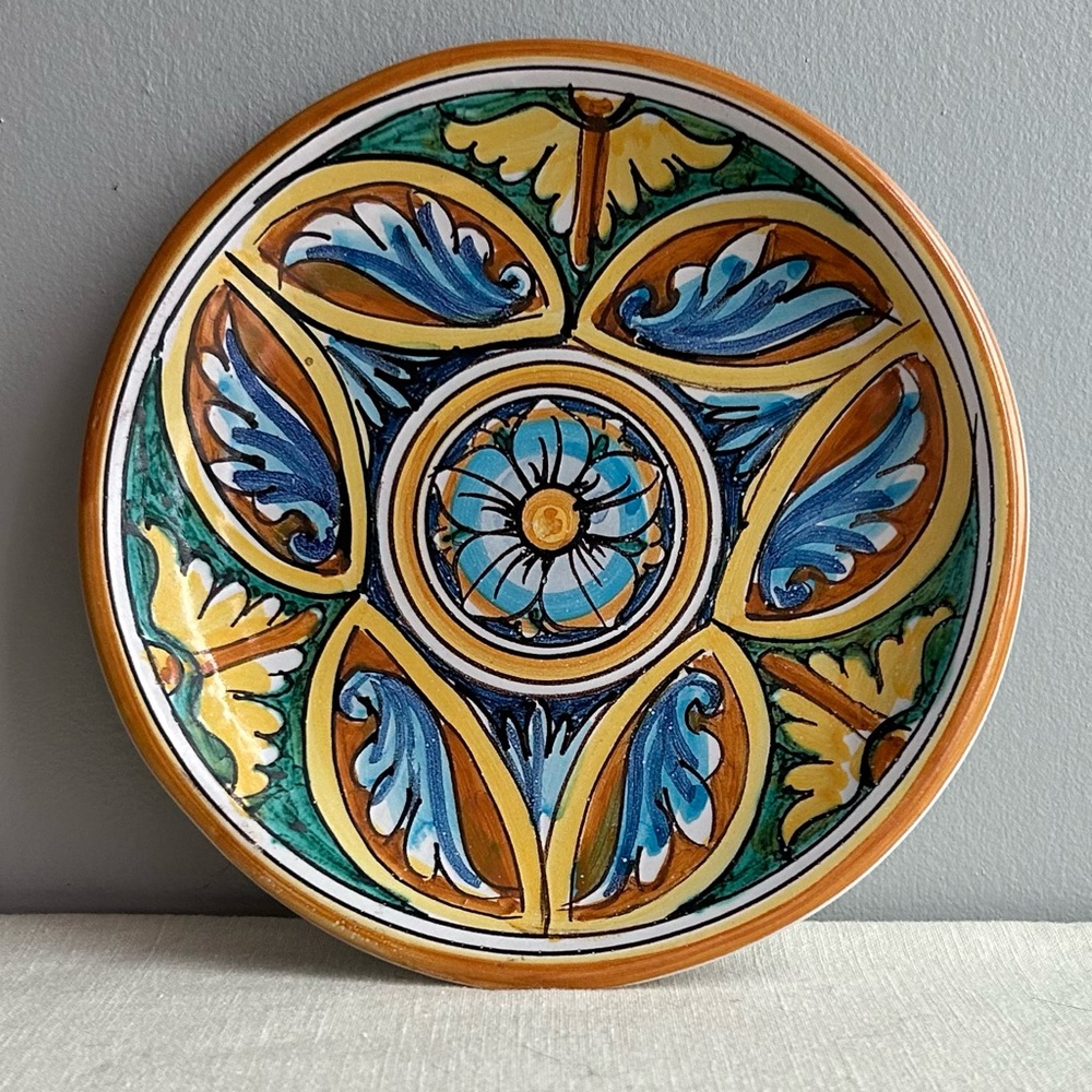 VINTAGE ITALIAN small hand painted ceramic plate